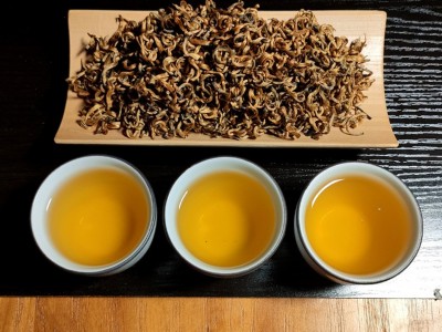 云南滇红茶 凤庆红茶 滇红蜜香金芽 散装金芽红茶图3