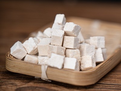云南白茯苓中药材批发一手货源新货茯苓丁茯苓块多种规格产地直供图2