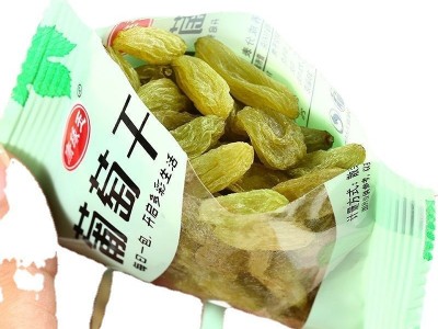 新疆葡萄干批发21年新货树上黄新疆独立包装自然晾干即食零食图5