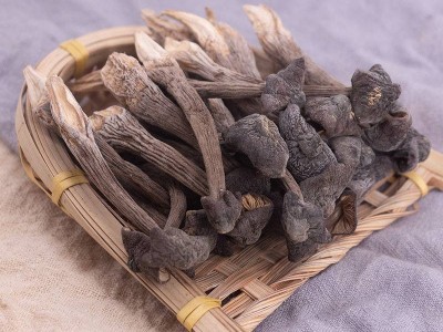云南高原地黑皮鸡枞食用菌干货产地供应淘宝抖音代发货源厂家销售图3