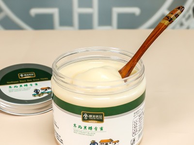 天然蜂蜜纯正雪蜜 长白山椴树蜜东北黑蜂原蜜结晶白蜜峰蜜图3
