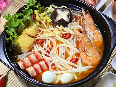 【刘二吖】活动专享过桥米线300g三包料方便速食砂锅米线支持一图4