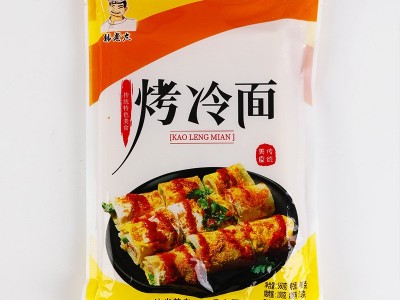 工厂货源东北小吃速食烤冷面面皮家庭装赠酱料烤冷面片500g图2
