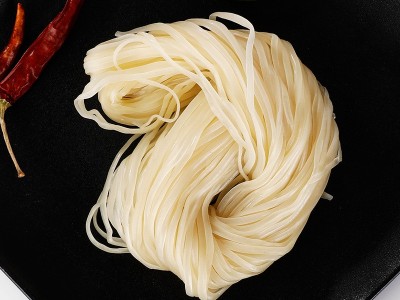 350g东北麻辣烫牛筋面方便速食干面筋玉米面条大碗麻辣烫食材图3