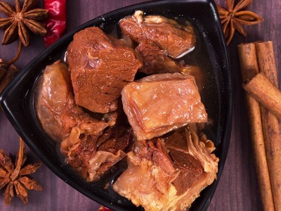 竹岛红烧牛肉罐头即食商用批发方便速食应急储备食品午餐肉类制品图3