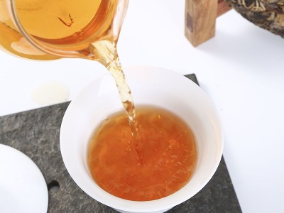 福建高山白茶 枣香陈年老白茶茶饼 散装茶叶批发 原产地供应图4