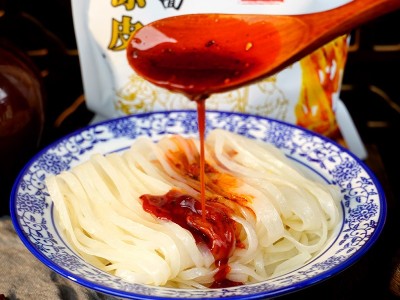 华祥陕西特产凉皮岐山擀面皮方便速食食品每袋300g厂家直销批发图3
