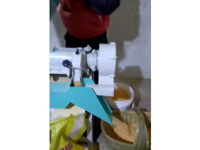 DNM-3B玉米脱皮制糁制粉机组合万能小麦杂粮玉米脱皮去石去土渣图5