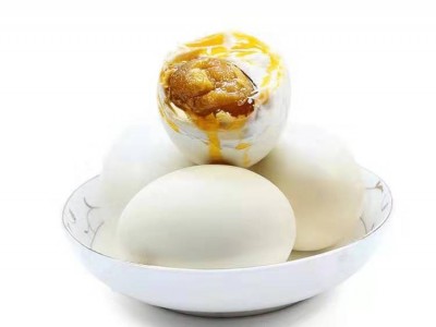 起沙流油咸鸭蛋烤鸭蛋 个大黄大鲜嫩爽口油多咸鸭蛋 厂家批发图5