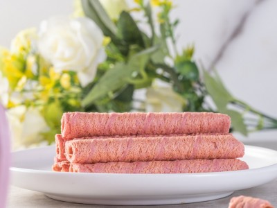 源头厂家 草莓蛋卷 卷卷棒 儿童营养零食口水棒5斤装图4