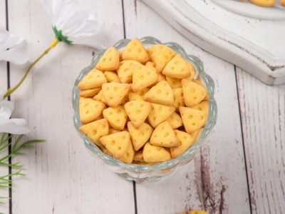 源头厂家 芝士酥 儿童磨牙口水零食 牛奶磨牙消化饼干五斤装图3