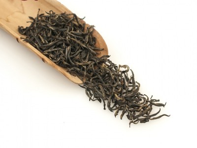 桐木关金骏眉武夷山红茶散茶单芽梅占金骏眉花香原味高山云 雾原料图5