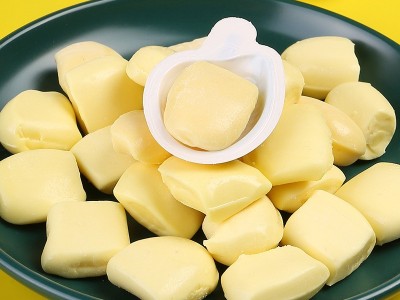 网红休闲零食泰国风味软糖办公室创意散装水果味奶糖3D榴莲糖图2