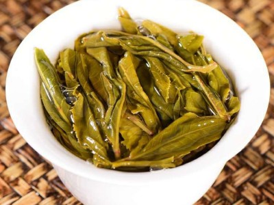 厂家直销 云南普洱茶 2020年357克 勐库之星 大树茶生茶饼 茶叶图5