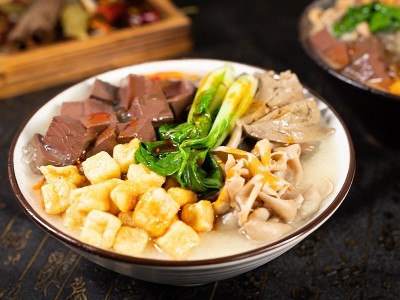 聚隆福南京特产鸭血粉丝汤桶装懒人夜宵冲泡即食速食粉丝批发图4