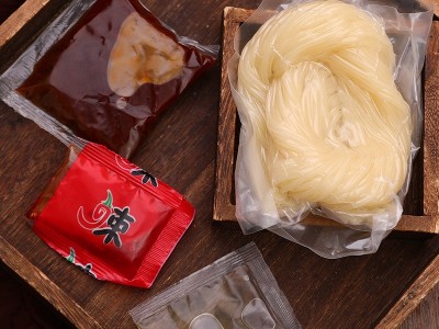 批发麻辣过桥米线340g袋装砂锅米线米粉方便速食过桥米线厂家现货图3