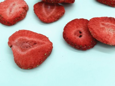 宜果厂家批发冻干水果 FD冻干草莓 草莓干图2