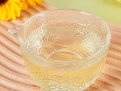 俄罗斯进口葵花籽油5L/桶食用油现货批发斯洛博达牌食用葵花籽油图2