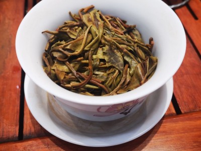 云南现货直供 普洱茶基大雪山茶饼普洱茶生茶357g普洱茶叶大叶种图2