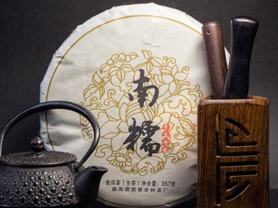 云南原产地厂家供应南糯生茶普洱茶叶 2012年生产357克普洱七子饼图2