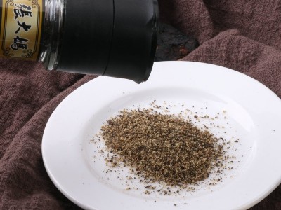 张大妈调味料黑胡椒粒 调味料45g瓶装黑胡椒粒煮汤炒菜用调味品图2