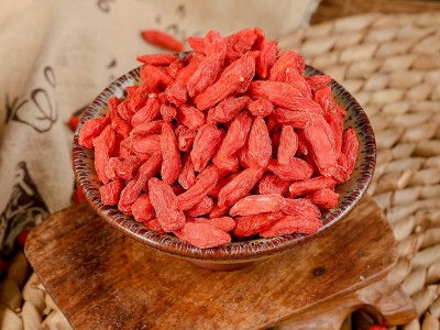 沃福百瑞宁夏头茬150g特级勾起独立小袋装易携带泡水煲汤嚼红枸杞图4
