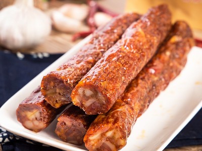 湖南特产 麻辣香辣腊肠烟熏腊肠烤肠麻辣15kg肉类腌腊制品批发图2