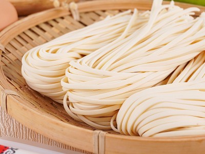 速食面条 厂家批发嘉味道鸡蛋切面生鲜面条 400g袋装切面擀面条图2