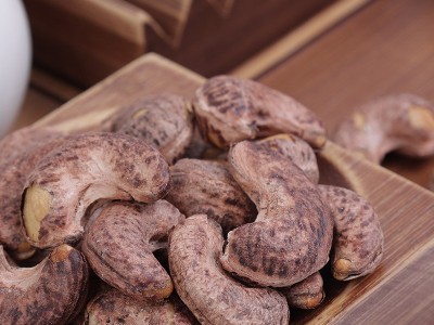 腰果仁整箱A180炭烧坚果零食虎皮大颗果仁越南腰果厂直供大量批发图4