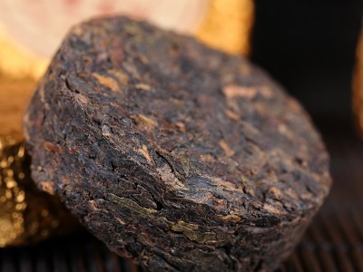 批发 云南普洱茶叶 迷你小沱茶2018年醇香熟茶 糯香原味小金饼图3