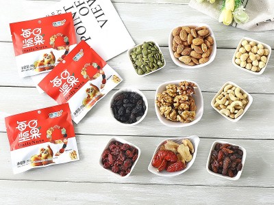网红批发每日坚果混合坚果果仁60包1200克休闲零食年货干果大礼包图5