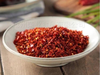沧州荣业食品常年供应辣椒片，辣椒粉，价格优惠！图2