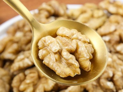新疆核桃仁 肥型核桃仁尖白顺白浅白头路核桃仁 每日坚果烘焙原料图2