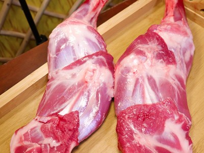 蒙誉厂家货源锡盟草地羊内蒙羔羊带骨羊前腿 烧烤食材500g鲜羊腿图2