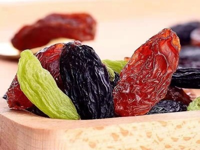 新疆无核葡萄干提子干500g水果干黑加仑树上黄免洗混合四色葡萄干图3