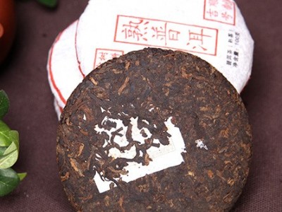 云南普洱茶 吉顺号 熟普洱茶饼 100克 黑茶 茶熟茶饼图3