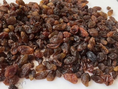 葡萄干新疆灭菌红提干混色中小颗粒整箱批发图5