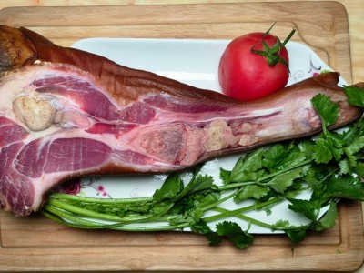 川味腊猪腿 腊猪脚杆 四川仪陇特产烟熏腊猪脚 源头厂家直销现货图2