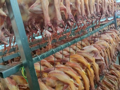 风干腌制2斤2两老母鸡亿家洪农家美食鸡肉咸香腊味农家鸡散养土鸡图3