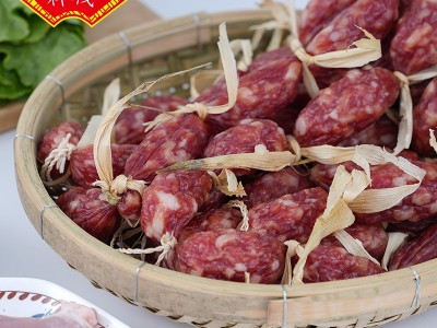 广式腊肠脆皮粒厂 广东特产腌制风干广式风味 腊味蒸饭 煲仔饭图4
