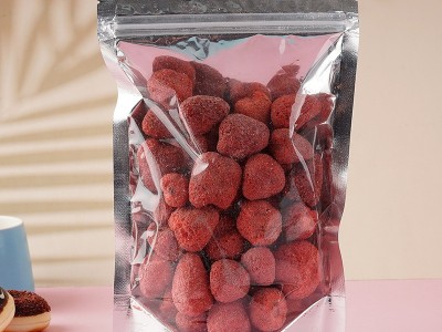 鹏程批发冻干草莓整颗酥脆可口果味十足儿童休闲零食爆品网红食品图3