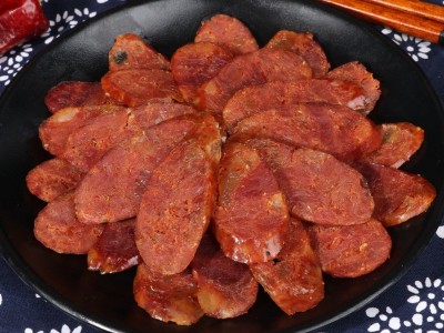 厂家供应现货麻辣香肠腊肠高山猪肉手工自制烤肠腊肉味川味特产图6