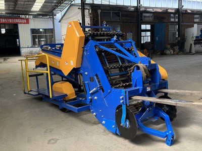 大型马铃薯土豆收获机 地瓜红薯全自动联合挖掘机 薯类联合收割机图4