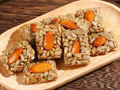 【独立包装】巴旦木瓜子仁酥混合坚果酥孕妇儿童休闲零食年货批发图5