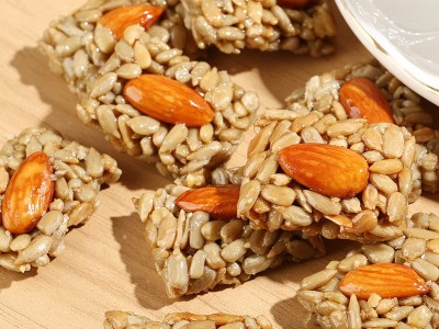 【独立包装】巴旦木瓜子仁酥混合坚果酥孕妇儿童休闲零食年货批发图4