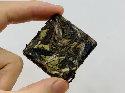福建白茶白牡丹老白茶小方片饼干茶醇香礼盒400g便携装支持定制图3