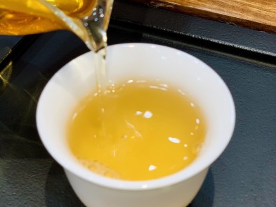 福建白茶白牡丹老白茶小方片饼干茶醇香礼盒400g便携装支持定制图4