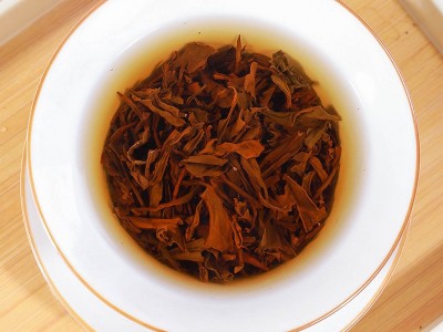 谷雨春韵新茶批发散装红茶高山古树醇正口粮茶蜜桃香一级正山小种图3