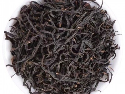 谷雨春韵新茶批发散装红茶高山古树醇正口粮茶蜜桃香一级正山小种图5