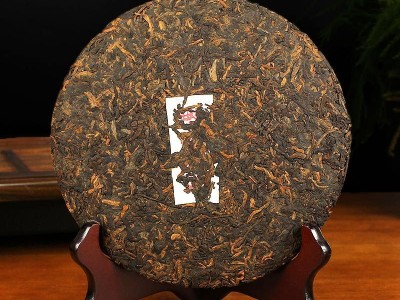 云南普洱古茗香八年陈普洱勐海布朗贡饼七子饼熟茶357克老茶茶叶图3